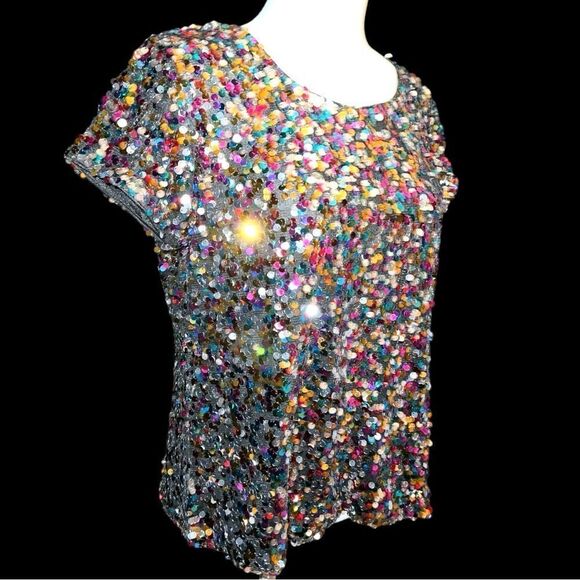 Beautiful vintage multi colored sequined top. Lots of possibilities in this one - Picture 3 of 9